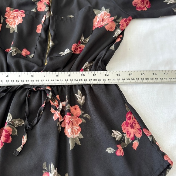 Stella Tweed 1/2 Zip Floral Long Sleeve Satin Peplum Blouse Black‎ Elastic Waist - Picture 12 of 16